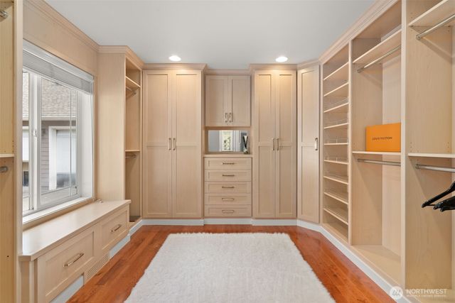 3301 Gravelly Beach Loop NW, Olympia, WA 98502