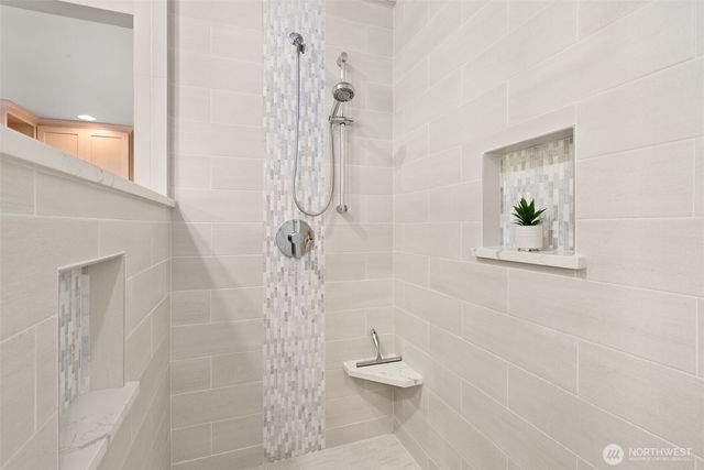 3301 Gravelly Beach Loop NW, Olympia, WA 98502