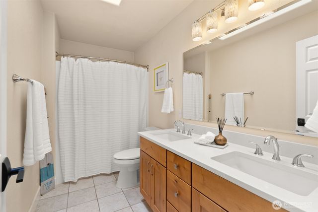 3301 Gravelly Beach Loop NW, Olympia, WA 98502