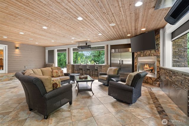 3301 Gravelly Beach Loop NW, Olympia, WA 98502