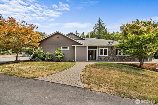 3301 Gravelly Beach Loop NW, Olympia, WA 98502