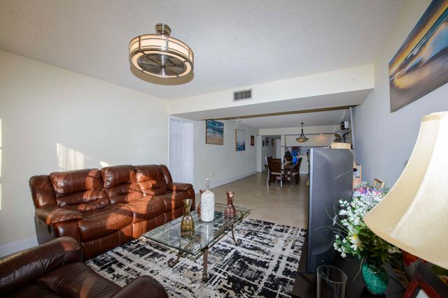 3515 Village Boulevard 304, West Palm Beach, FL 33409