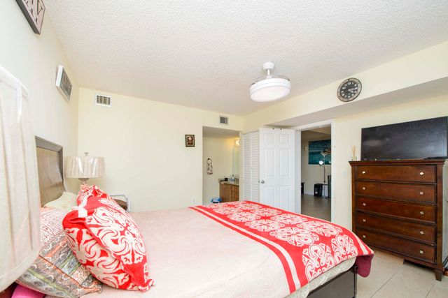 3515 Village Boulevard 304, West Palm Beach, FL 33409