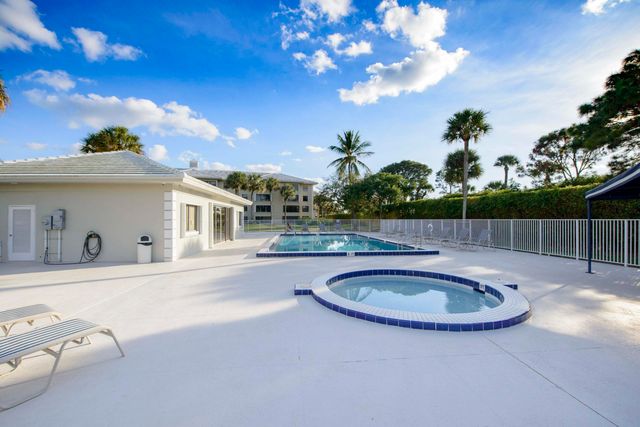 3515 Village Boulevard 304, West Palm Beach, FL 33409