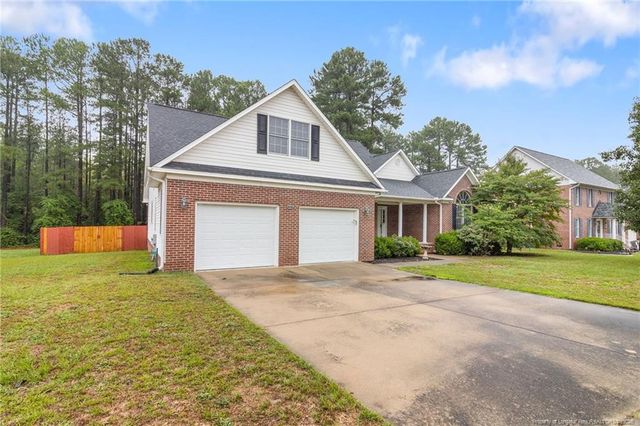 757 Stone Cross Drive, Spring Lake, NC 28390