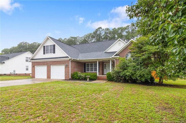 757 Stone Cross Drive, Spring Lake, NC 28390