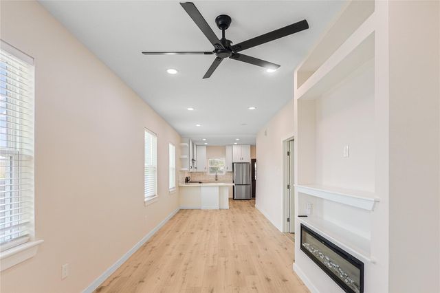3823 Sealy Street, Galveston, TX 77550