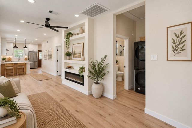 3823 Sealy Street, Galveston, TX 77550