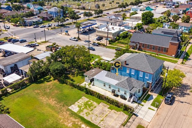 3823 Sealy Street, Galveston, TX 77550