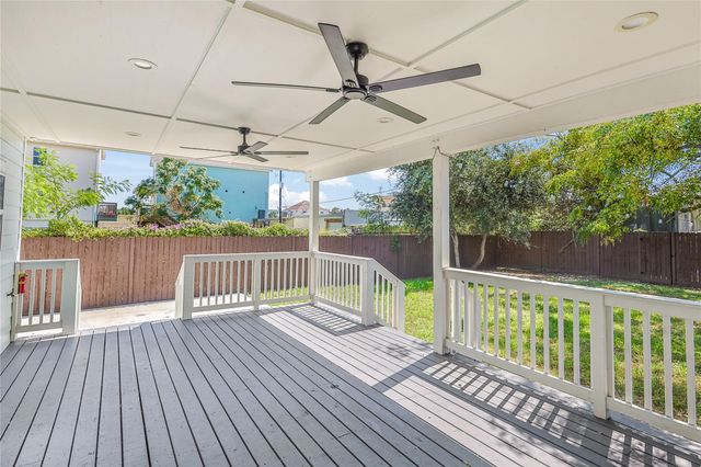 3823 Sealy Street, Galveston, TX 77550