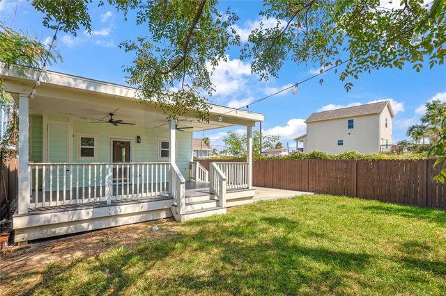 3823 Sealy Street, Galveston, TX 77550