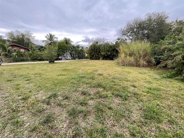 6650 Riggers Road, Lake Worth, FL 33462