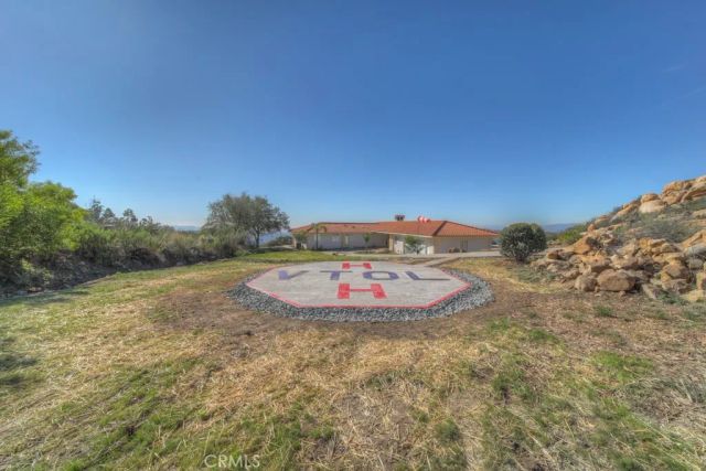 1991 Via Ladera, Fallbrook, CA 92028