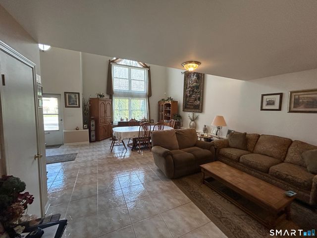 720 Circular Avenue, Hamden, CT 06514