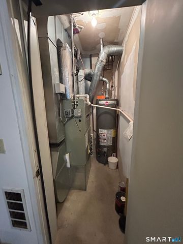 720 Circular Avenue, Hamden, CT 06514