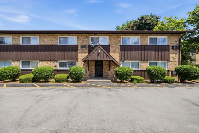4439 Arbor Circle 1, Downers Grove, IL 60515
