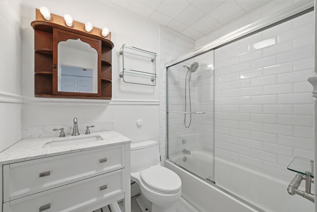4439 Arbor Circle 1, Downers Grove, IL 60515