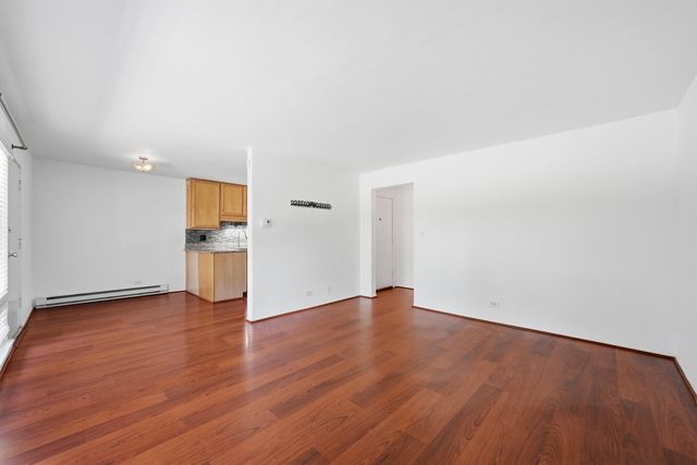 4439 Arbor Circle 1, Downers Grove, IL 60515