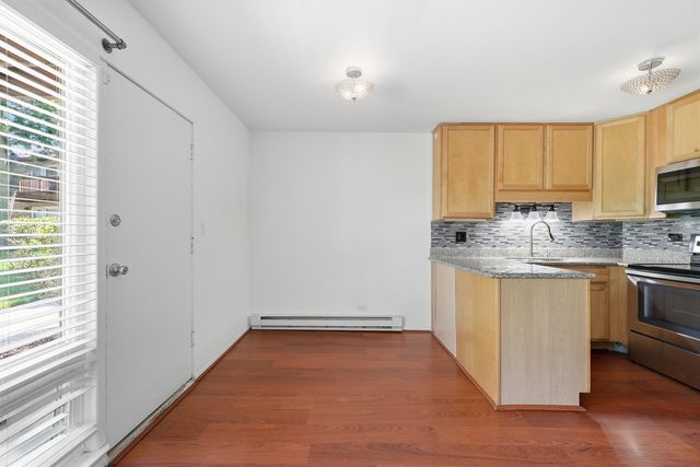 4439 Arbor Circle 1, Downers Grove, IL 60515