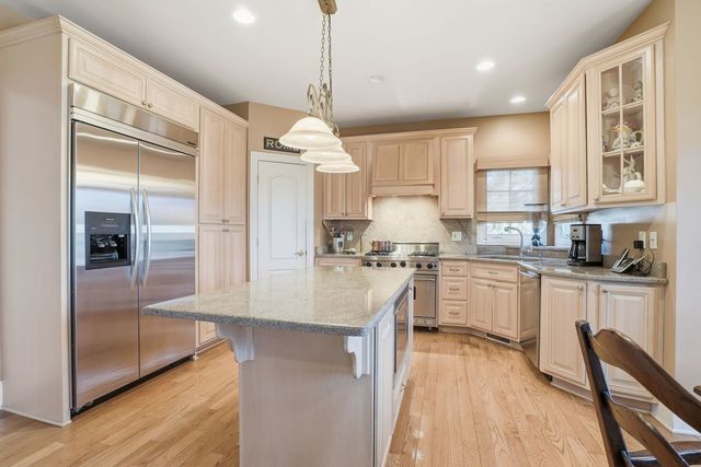 22627 Limestone Court, Frankfort, IL 60423