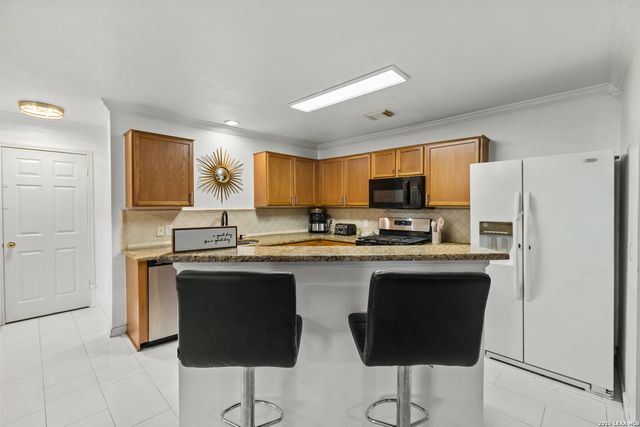 8119 Ellerston, Selma, TX 78154