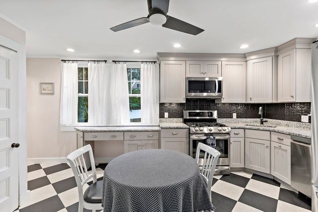 97 Allerton St, Plymouth, MA 02360