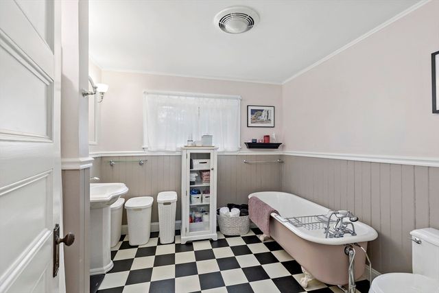 97 Allerton St, Plymouth, MA 02360