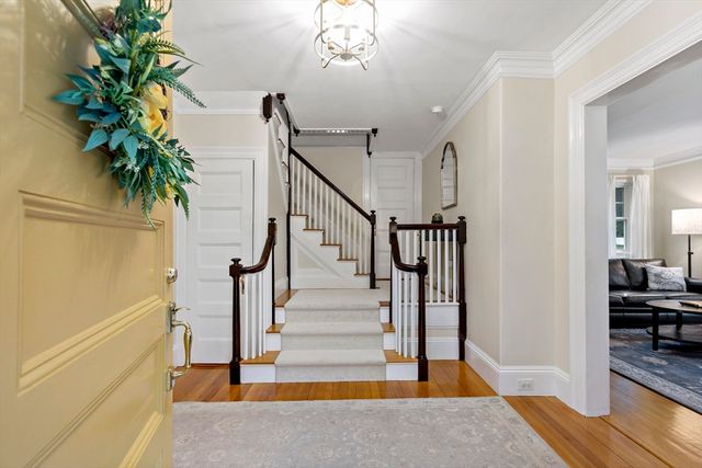 97 Allerton St, Plymouth, MA 02360