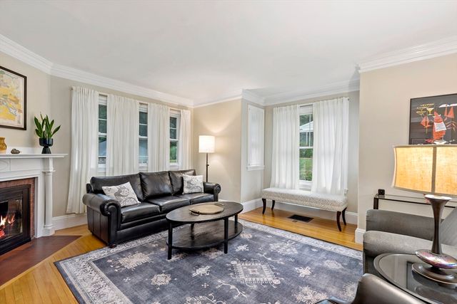 97 Allerton St, Plymouth, MA 02360