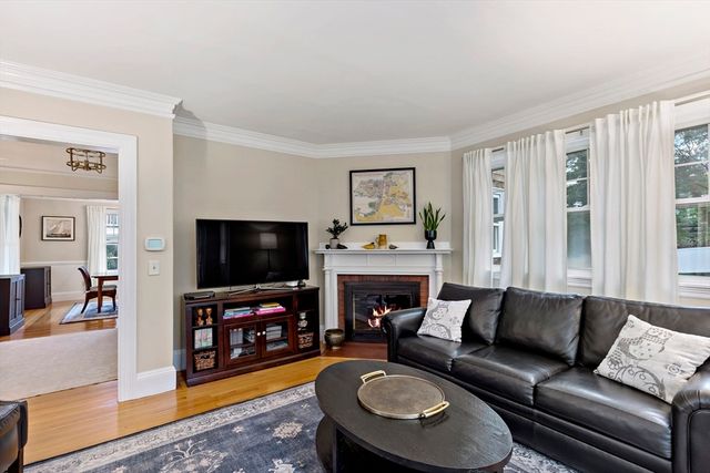 97 Allerton St, Plymouth, MA 02360