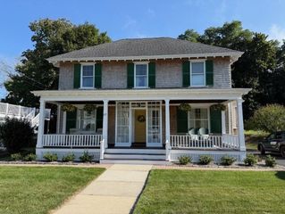 97 Allerton St, Plymouth, MA 02360