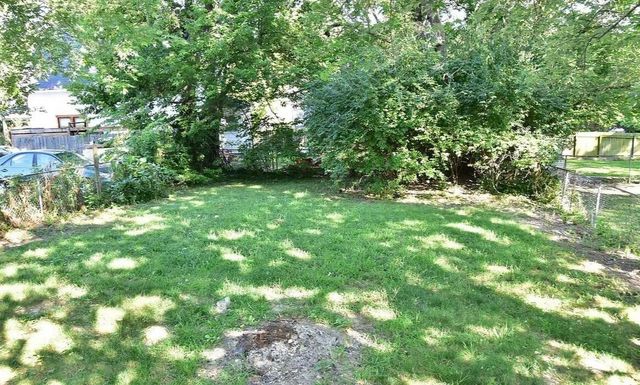 1503 PARIS RD, Columbia, MO 65201