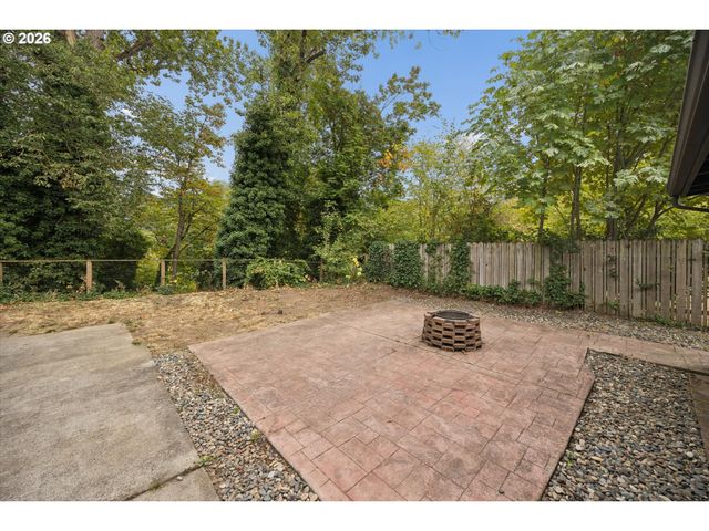 7568 N GILBERT Ave, Portland, OR 97203