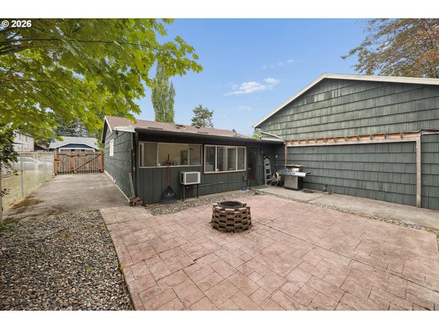 7568 N GILBERT Ave, Portland, OR 97203