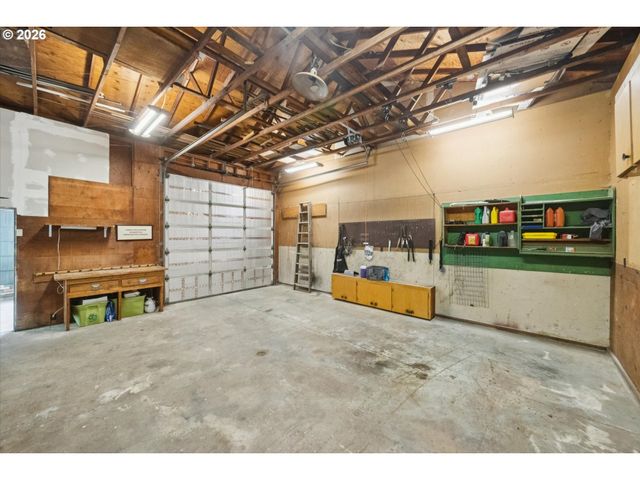 7568 N GILBERT Ave, Portland, OR 97203