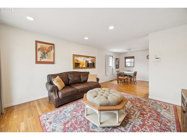 7568 N GILBERT Ave, Portland, OR 97203