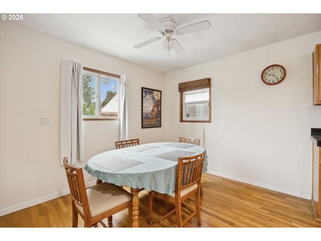 7568 N GILBERT Ave, Portland, OR 97203