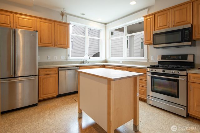 703 18th Avenue S, Seattle, WA 98144