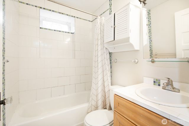 703 18th Avenue S, Seattle, WA 98144