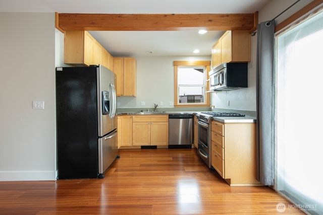 703 18th Avenue S, Seattle, WA 98144