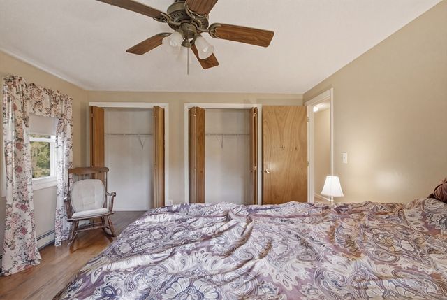 10 Roberta Dr, Wareham, MA 02532