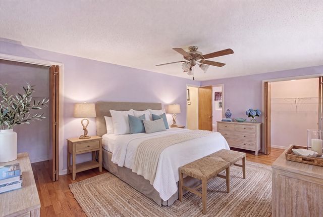 10 Roberta Dr, Wareham, MA 02532