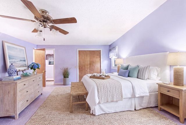 10 Roberta Dr, Wareham, MA 02532