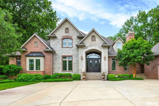 12925 N Woodland Ridge Drive, Dunlap, IL 61525