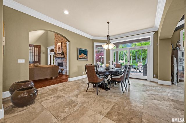 12925 N Woodland Ridge Drive, Dunlap, IL 61525