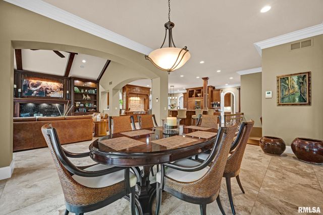 12925 N Woodland Ridge Drive, Dunlap, IL 61525