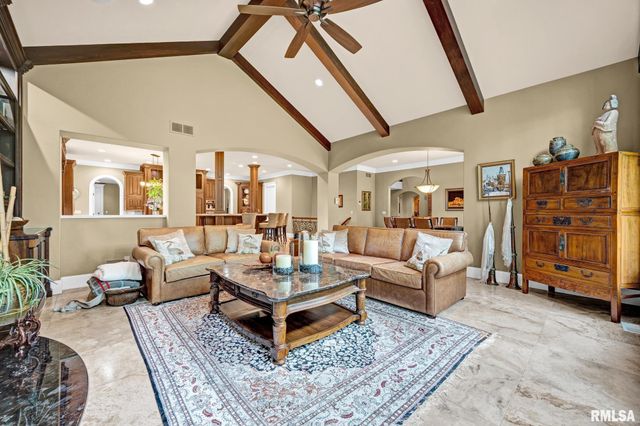12925 N Woodland Ridge Drive, Dunlap, IL 61525
