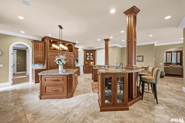 12925 N Woodland Ridge Drive, Dunlap, IL 61525