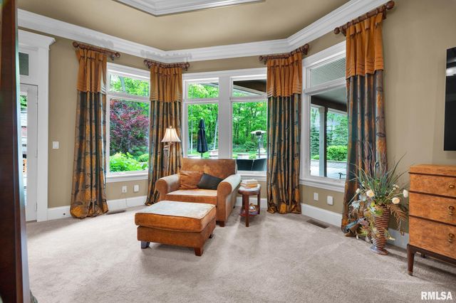 12925 N Woodland Ridge Drive, Dunlap, IL 61525
