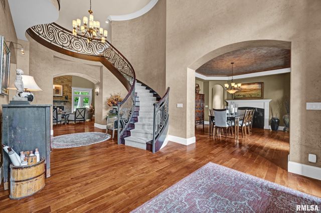 12925 N Woodland Ridge Drive, Dunlap, IL 61525
